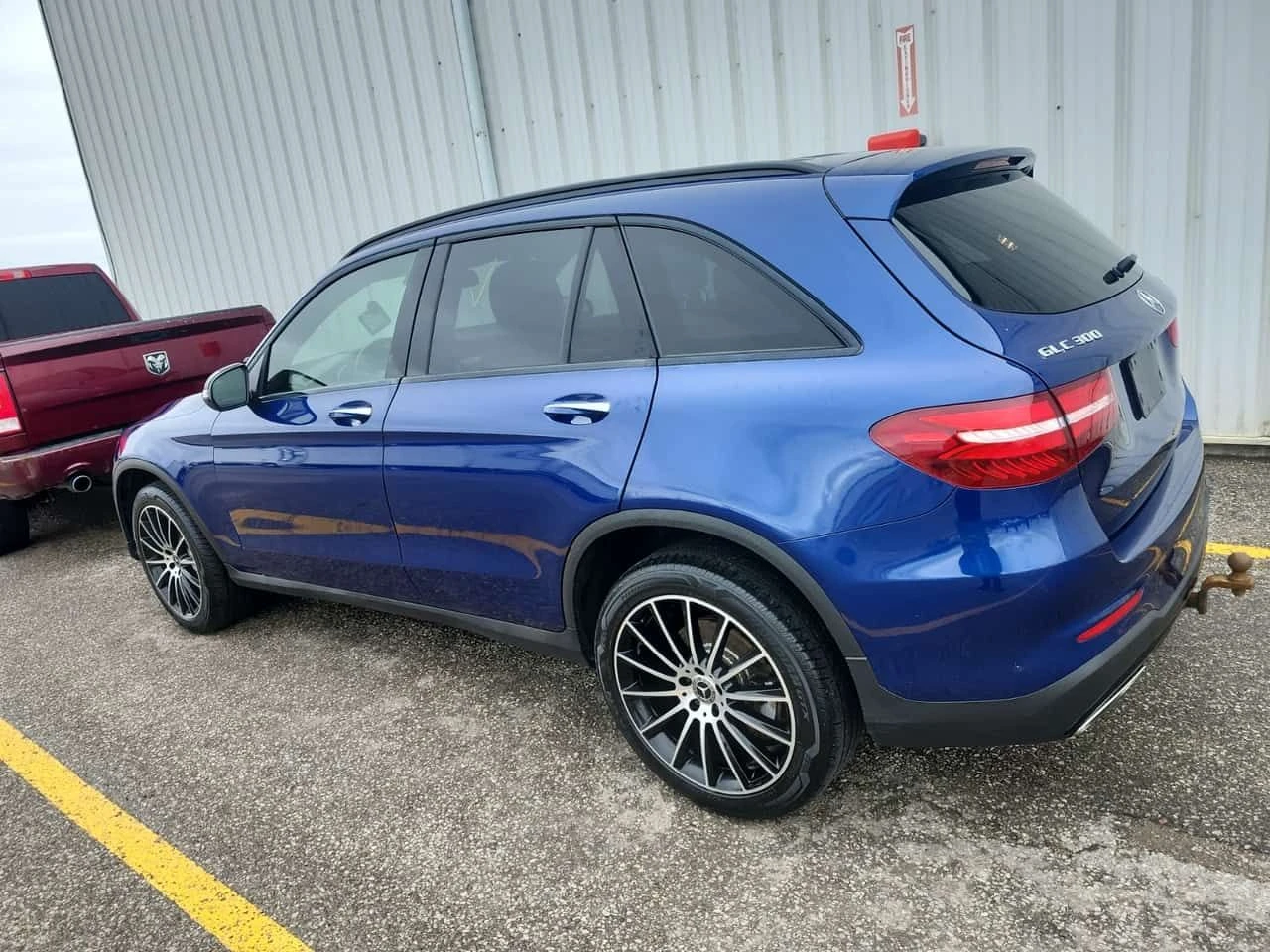 Mercedes-Benz GLC 300 PANORAMA| ПОДГРЕВИ| 2 КЛЮЧА| CARFAX| , снимка 4 - Автомобили и джипове - 54063400