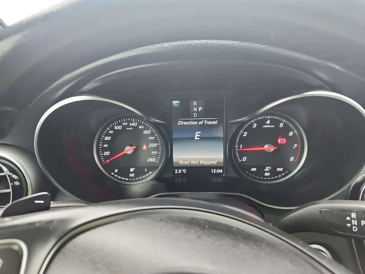 Mercedes-Benz GLC 300 PANORAMA| ПОДГРЕВИ| 2 КЛЮЧА| CARFAX| , снимка 13 - Автомобили и джипове - 54063400