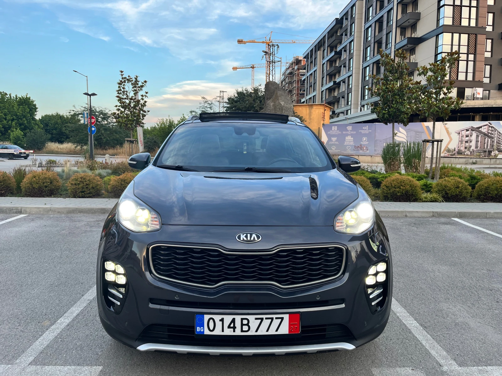 Kia Sportage 2.0CRDI 4X4GT Line Подгрев* Панорама* JBL* Keyless, снимка 3 - Автомобили и джипове - 54860163