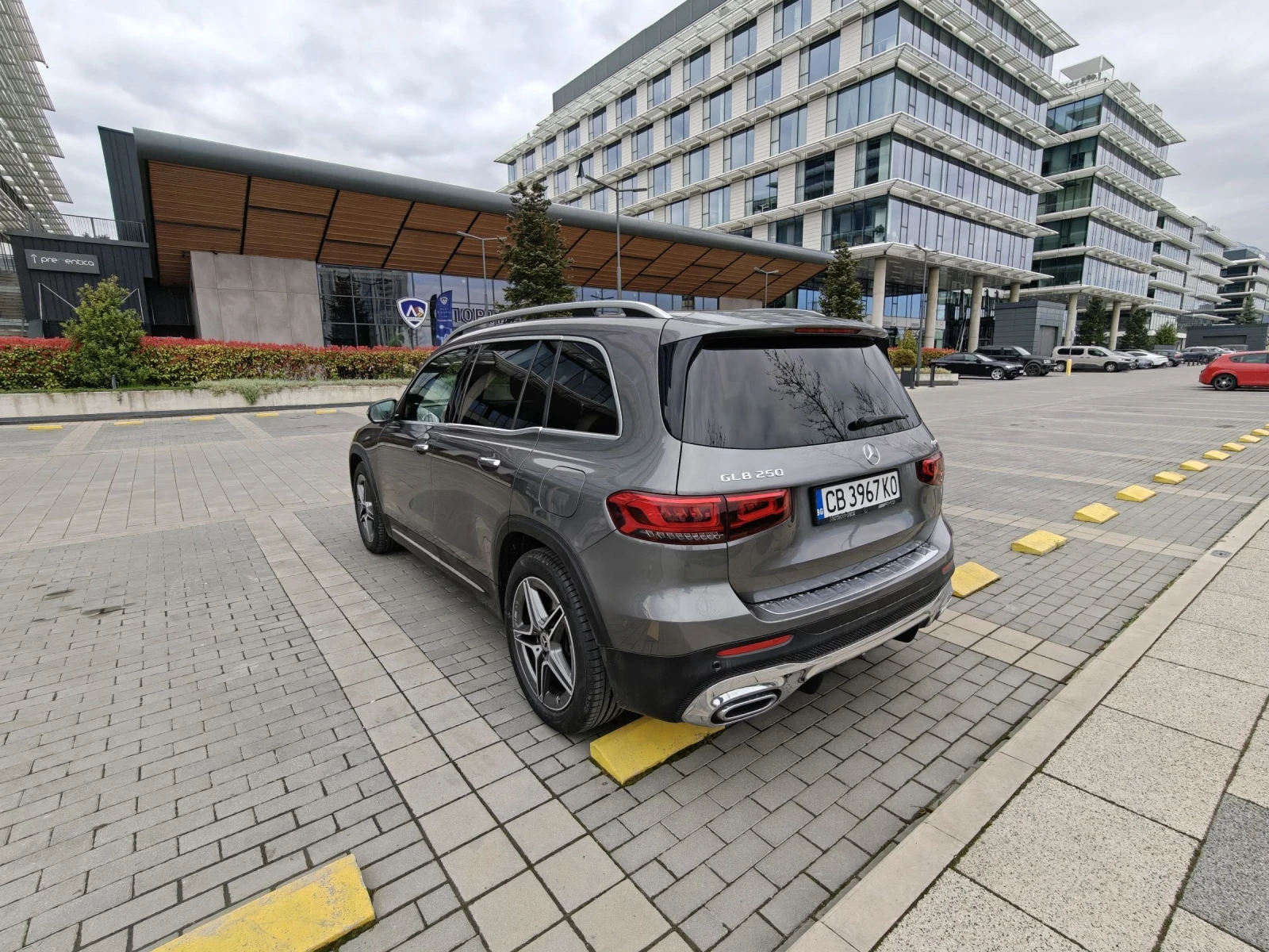 Mercedes-Benz GLB 250, снимка 5 - Автомобили и джипове - 54386447