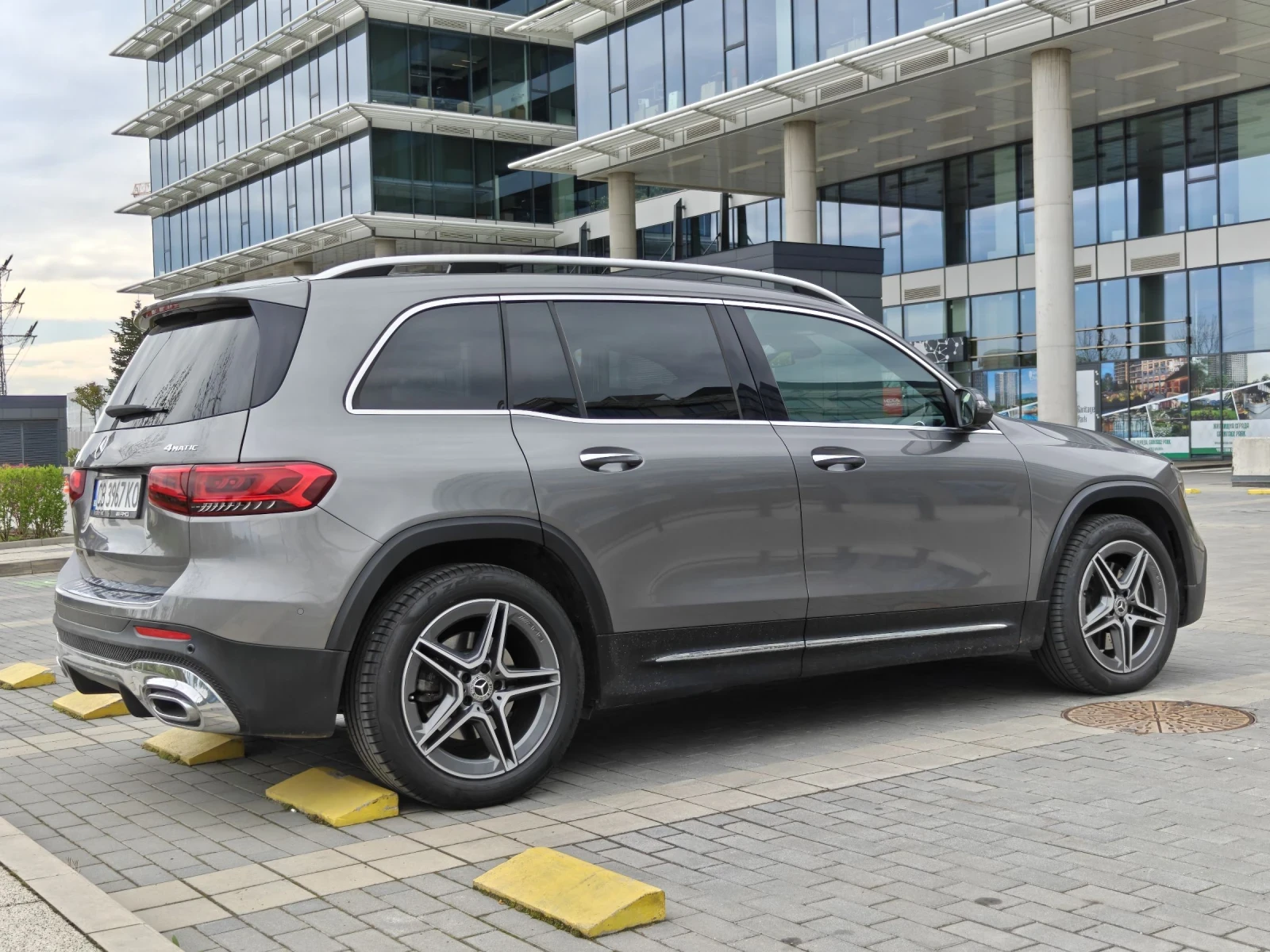 Mercedes-Benz GLB 250, снимка 4 - Автомобили и джипове - 54386447