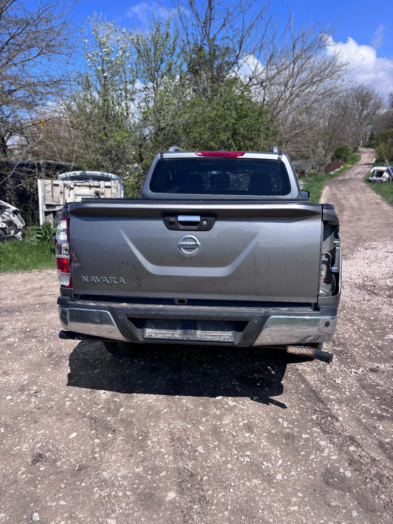 Nissan Navara, снимка 5 - Автомобили и джипове - 54611163