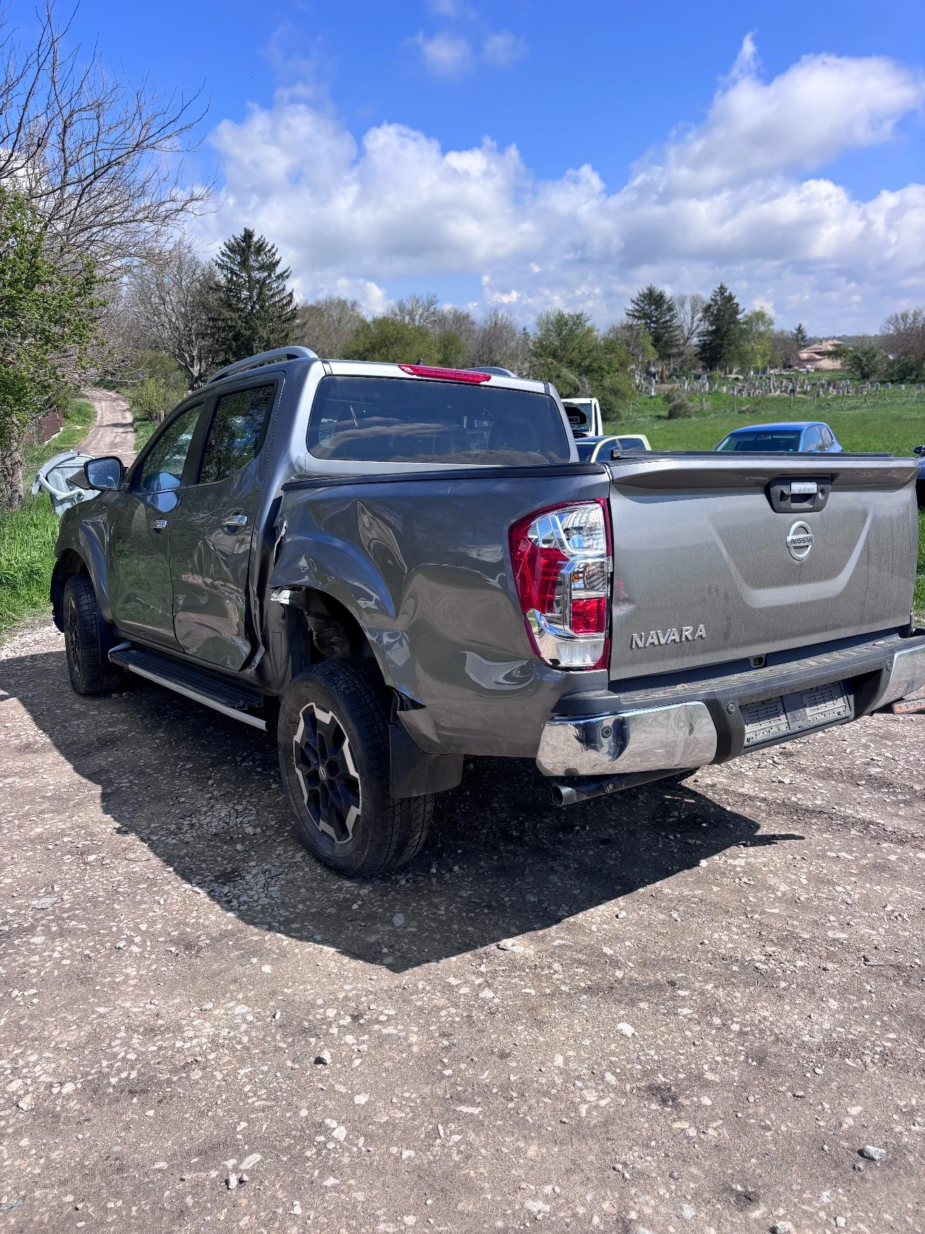 Nissan Navara, снимка 4 - Автомобили и джипове - 54611163