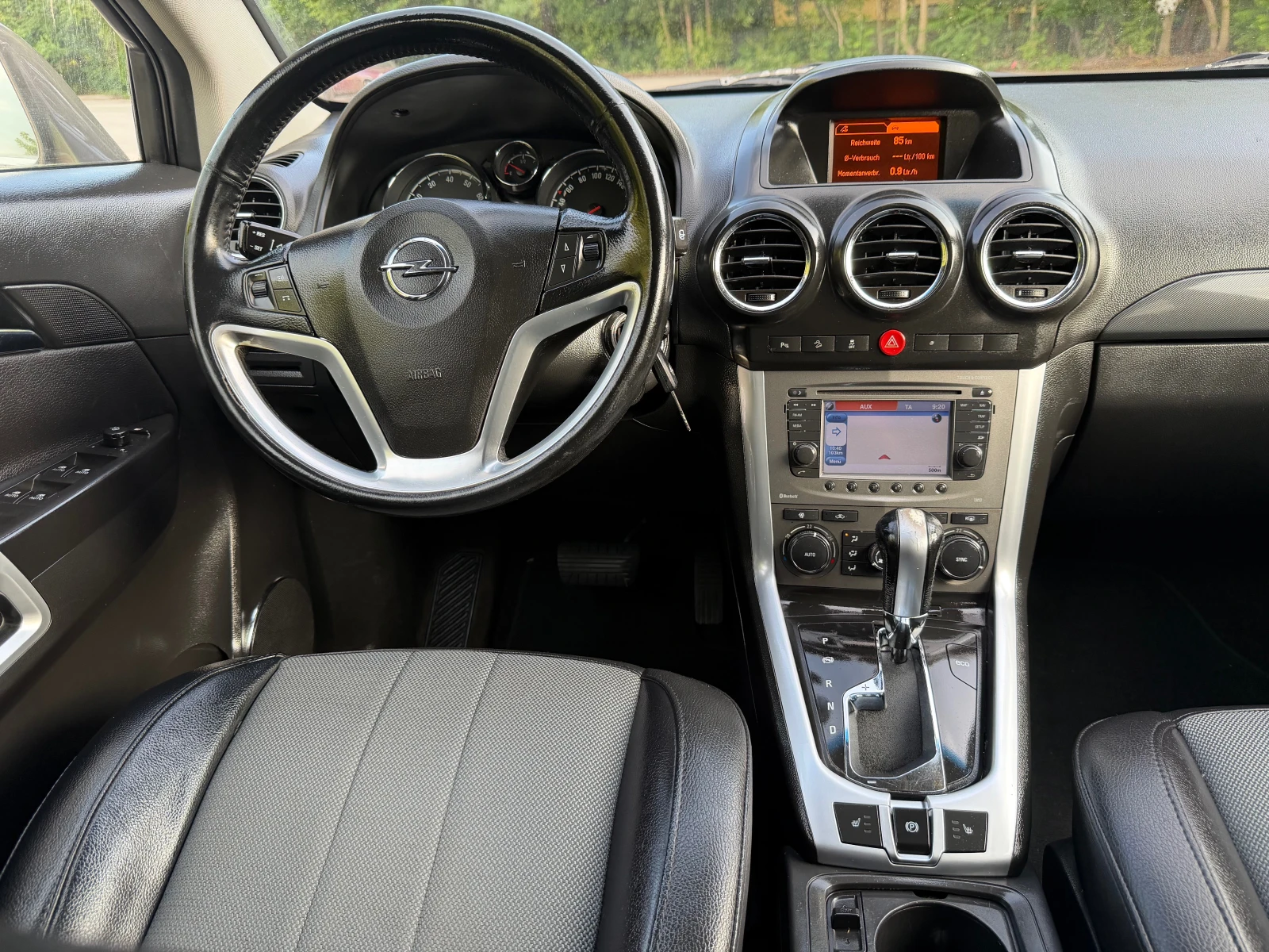 Opel Antara 2.4 LUKS 4x4, снимка 13 - Автомобили и джипове - 55052305