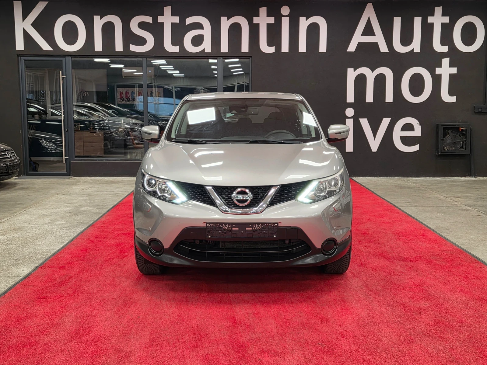 Nissan Qashqai 1.2 DIG-T | 6M, снимка 2 - Автомобили и джипове - 55431291