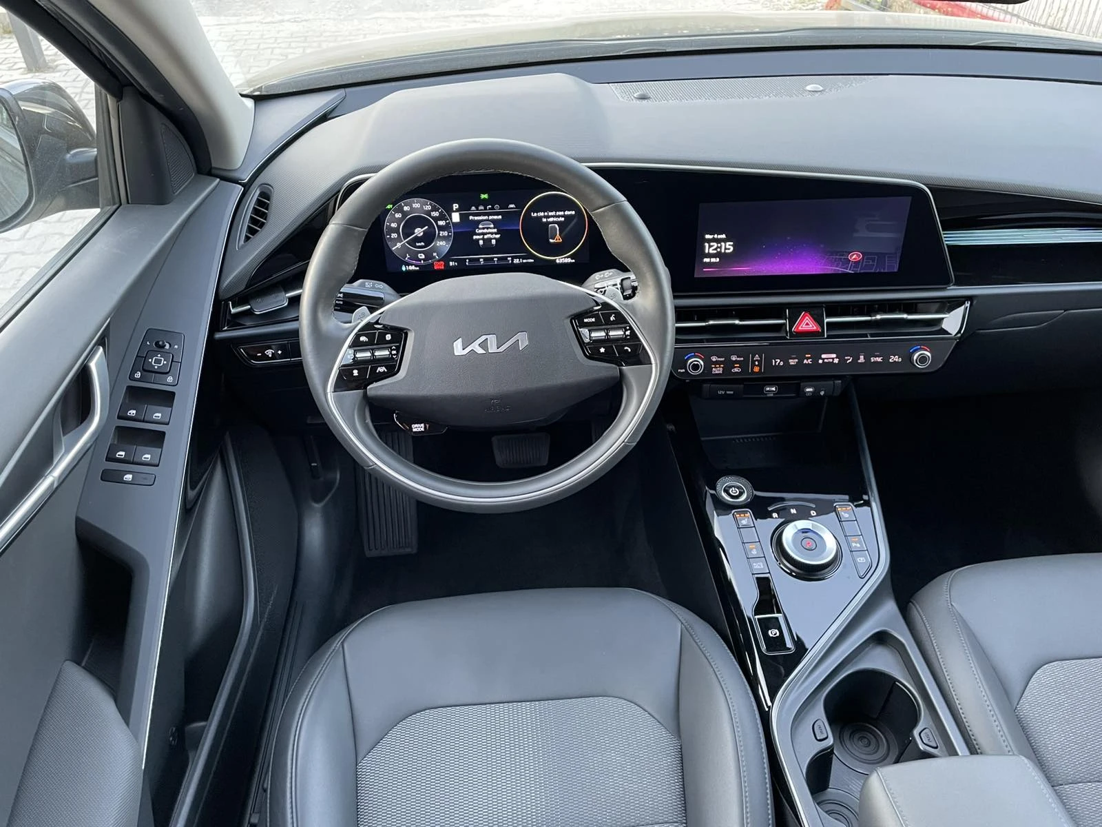 Kia Niro 64 kWh 100% SoH, снимка 11 - Автомобили и джипове - 55565944