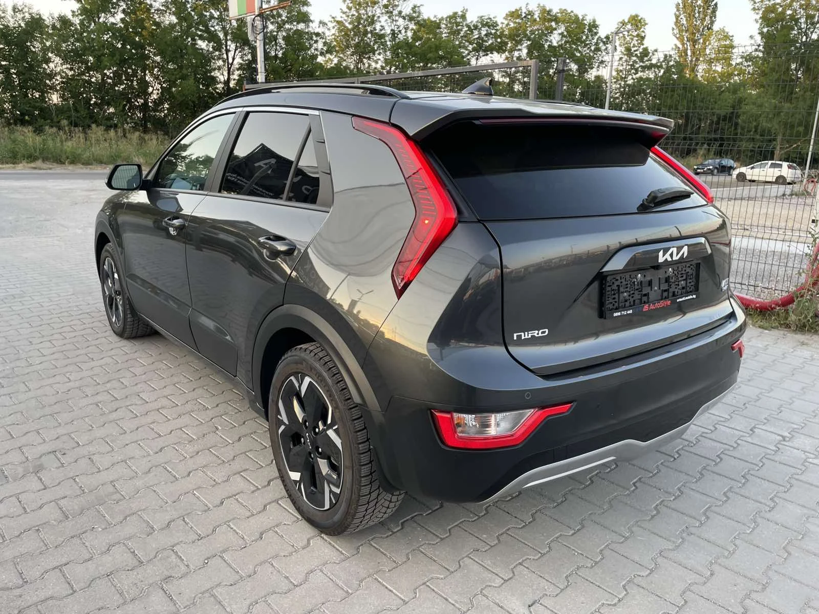 Kia Niro 64 kWh 100% SoH, снимка 5 - Автомобили и джипове - 55565944