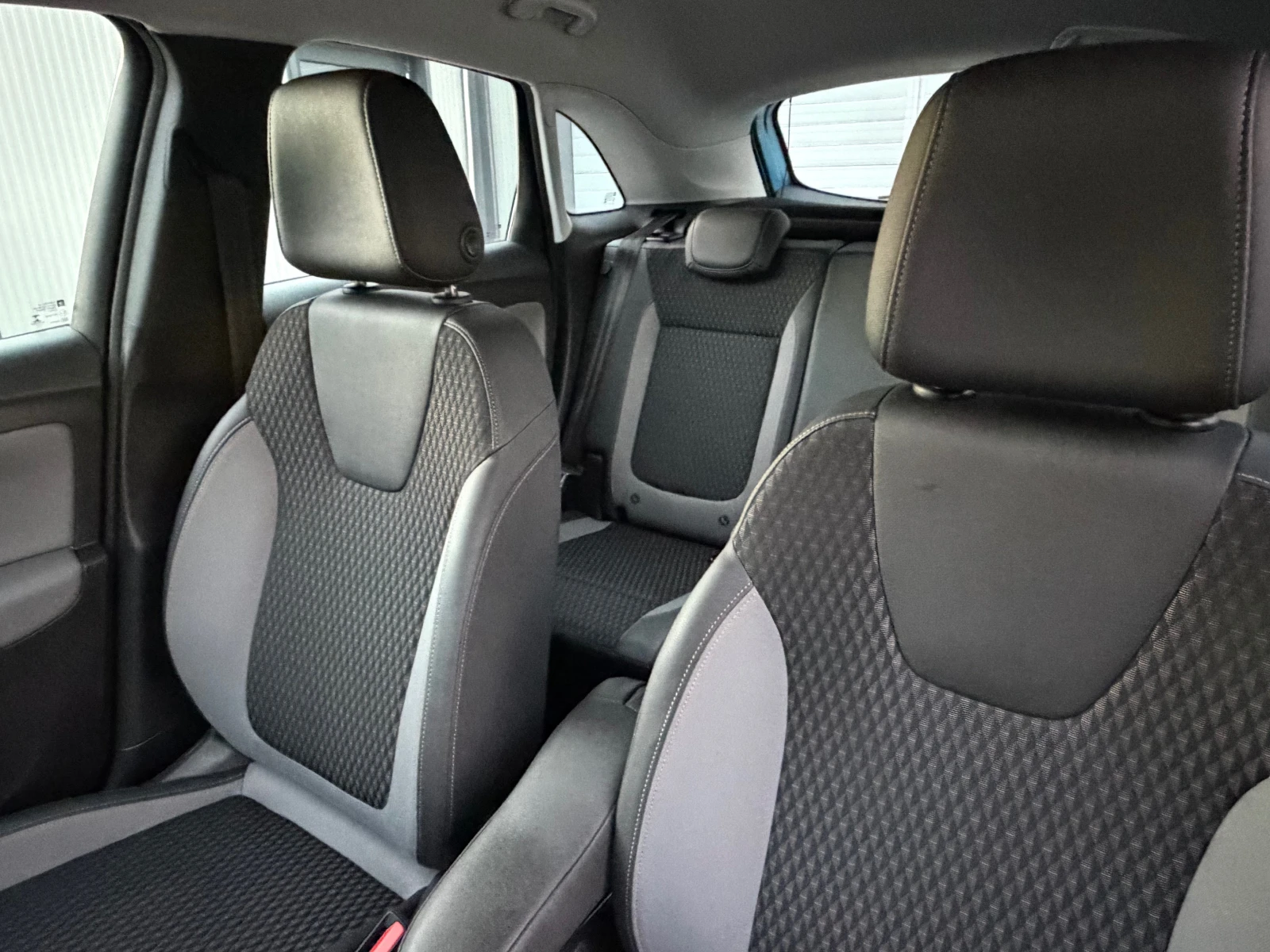 Opel Crossland X DIESEL* AVTOMAT* LED* 092400KM* TOP, снимка 13 - Автомобили и джипове - 55987477