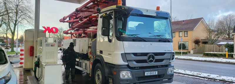 Бетон помпа Mercedes-Benz !!!Лизинг!!! , снимка 2 - Индустриална техника - 52597487