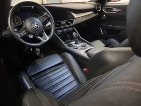 Alfa Romeo Giulia VELOCE/AWD/H&K/Distronic/Pano, снимка 13