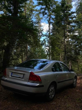 Volvo S60 D5 2.4 - 2900 € / 5671.91 лв. - 23902530 8