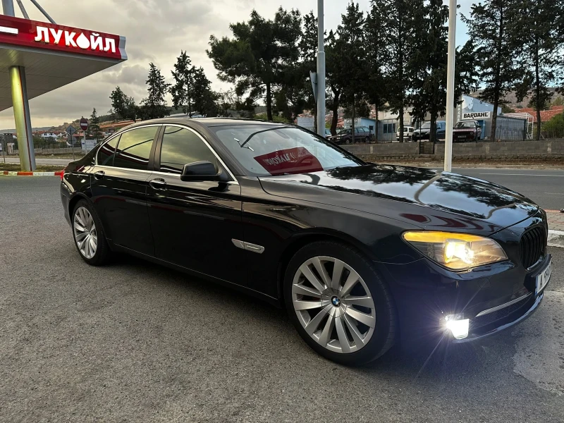 BMW 730, снимка 1 - Автомобили и джипове - 47486586