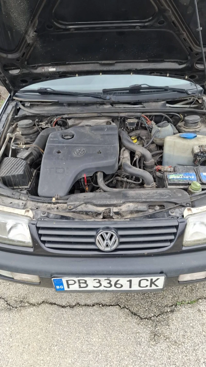 VW Passat 1.9 TDI , снимка 7 - Автомобили и джипове - 49463532