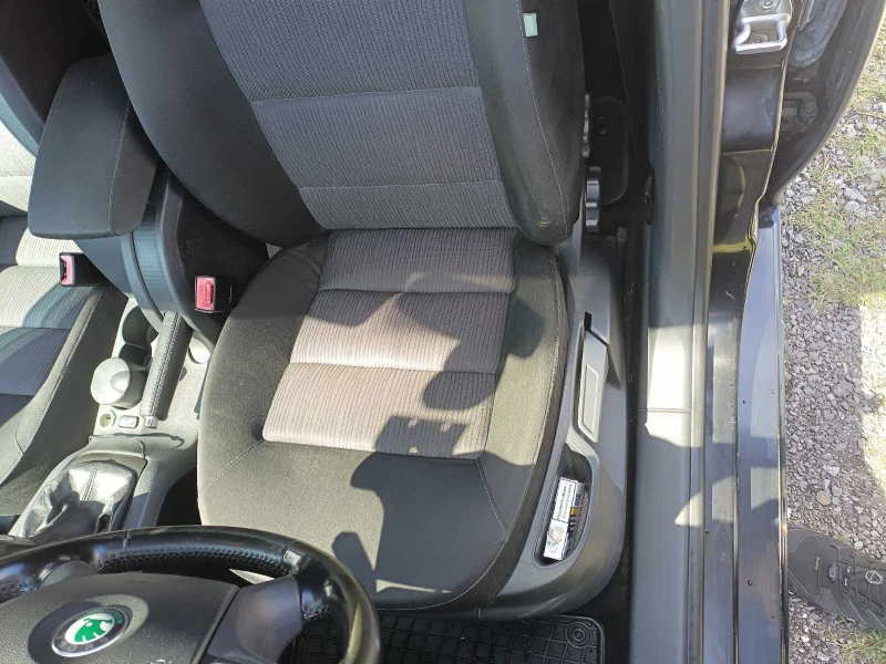 Skoda Octavia, снимка 6 - Автомобили и джипове - 52426736