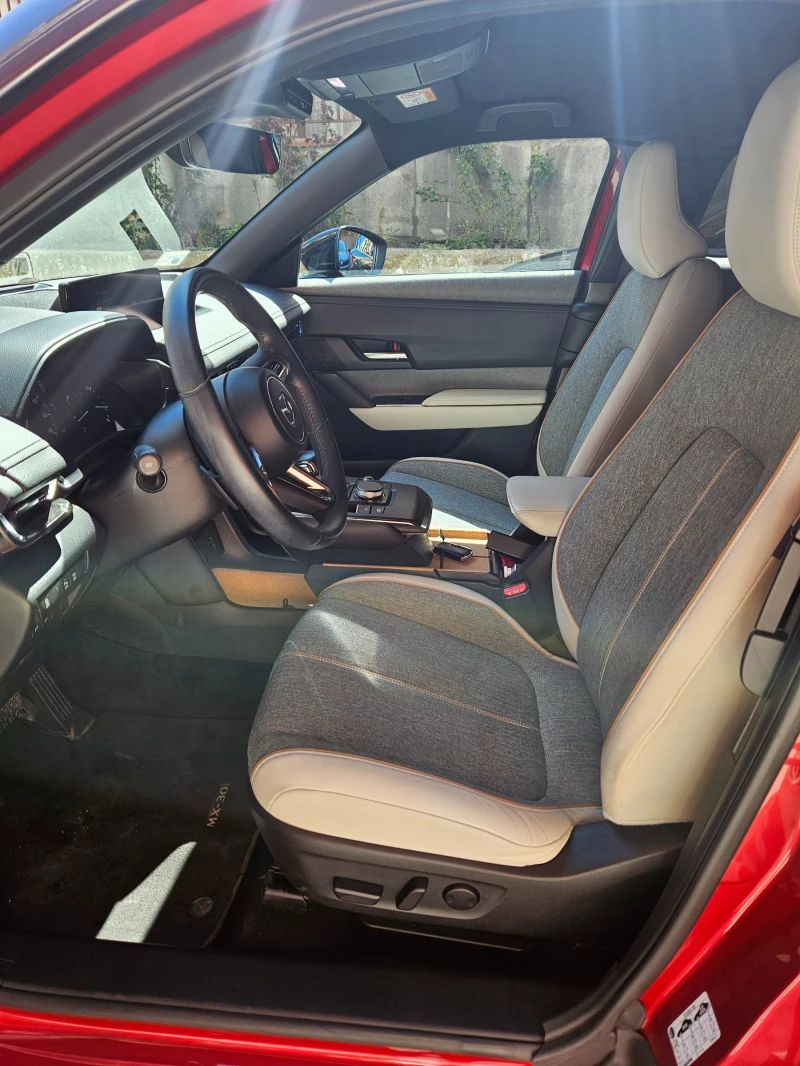 Mazda MX-30 е-Skyactive, снимка 9 - Автомобили и джипове - 49970934