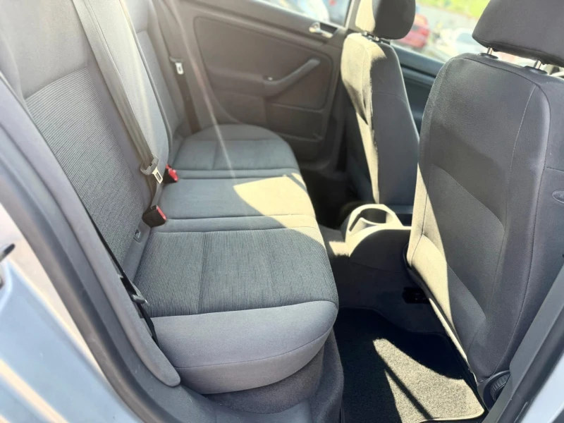 VW Golf 1.4 , снимка 14 - Автомобили и джипове - 51039258