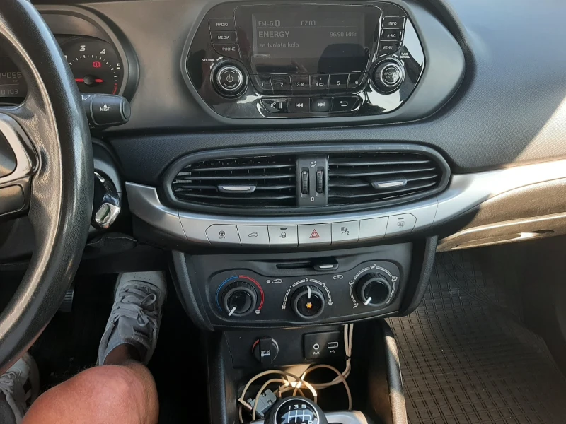 Fiat Tipo 1.4i ГАЗ-БЕНЗИН , снимка 15 - Автомобили и джипове - 52140628