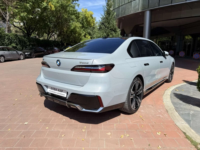 BMW 750 e xDrive, снимка 6 - Автомобили и джипове - 51668049