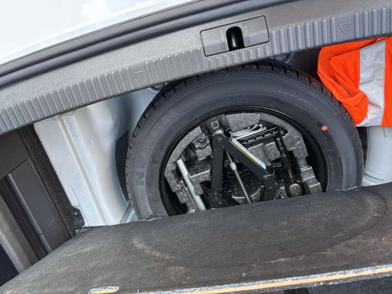 Skoda Superb 2.0TDI , снимка 17 - Автомобили и джипове - 52252380