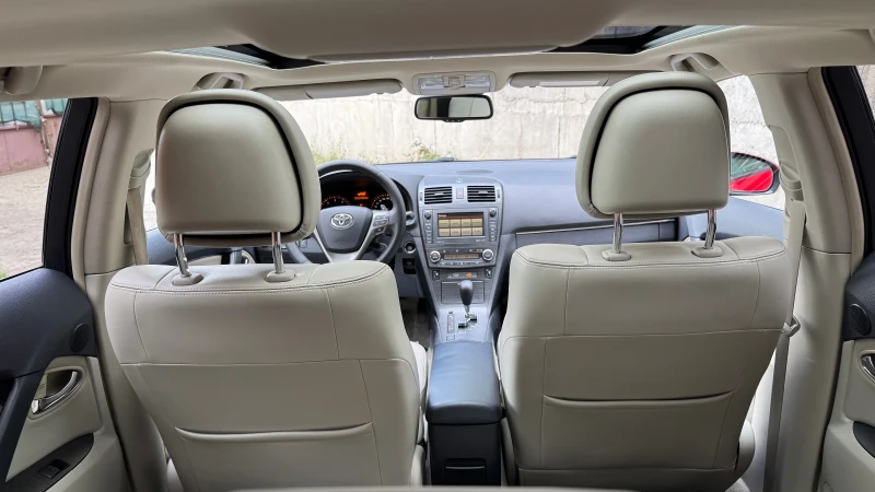 Toyota Avensis 2.2 D-4D TEC-Edition, снимка 17 - Автомобили и джипове - 51908170