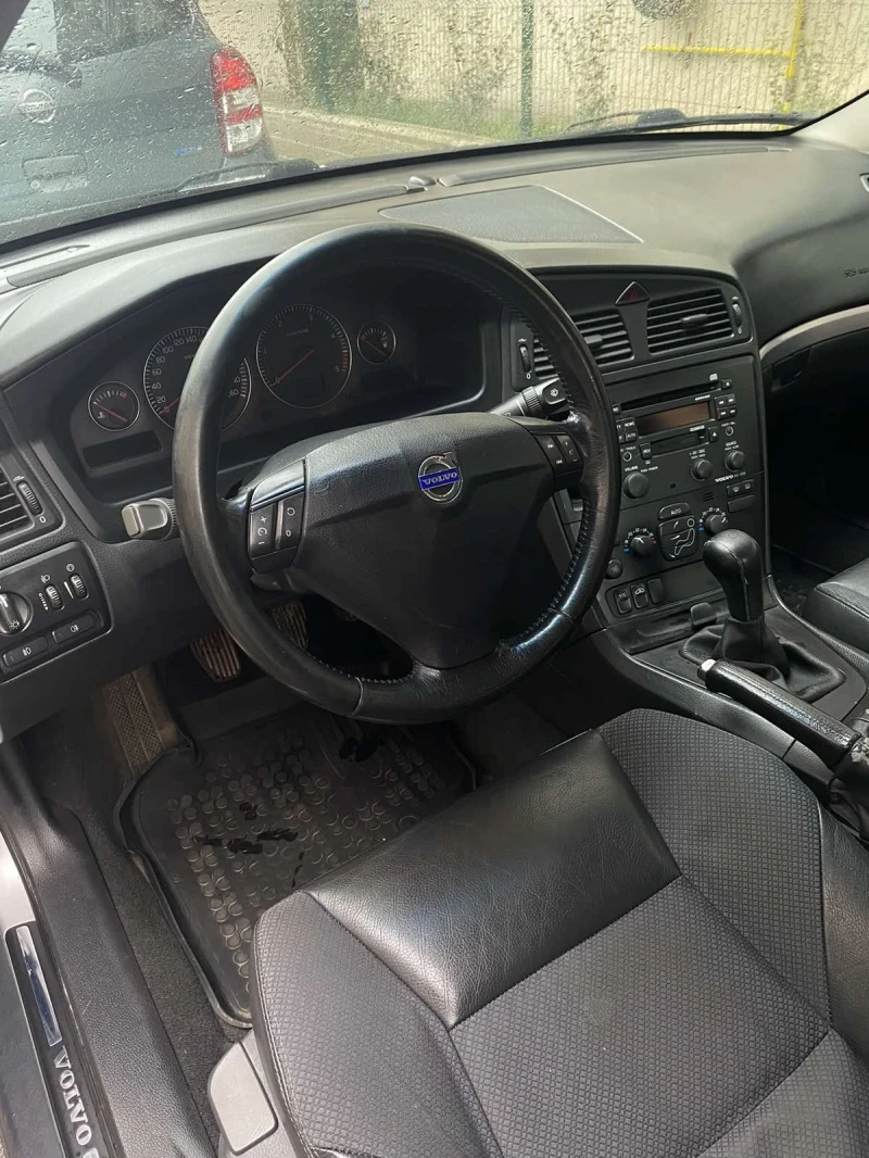 Volvo S60 D5 2.4, снимка 8 - Автомобили и джипове - 53278110