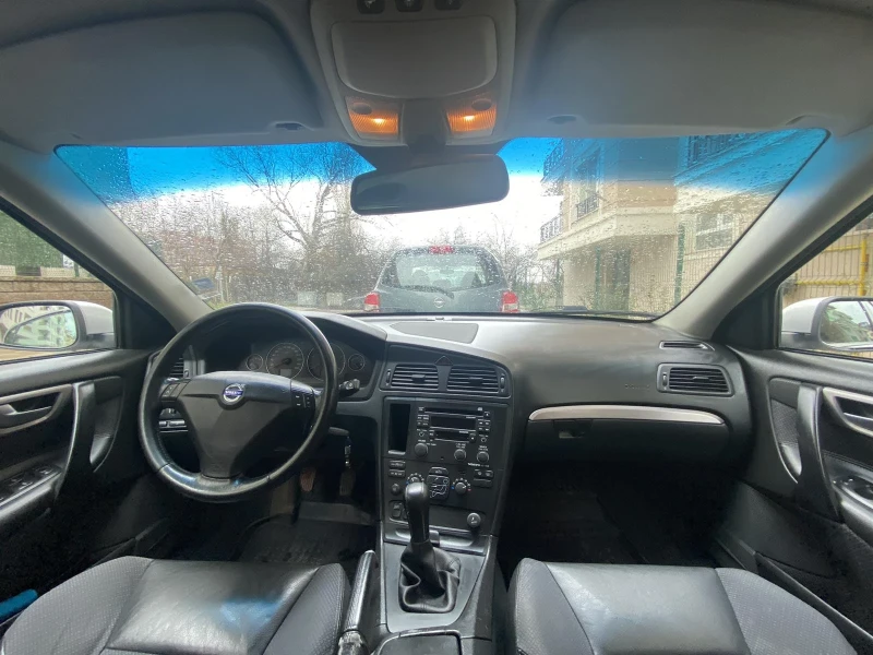 Volvo S60 D5 2.4, снимка 9 - Автомобили и джипове - 53278110