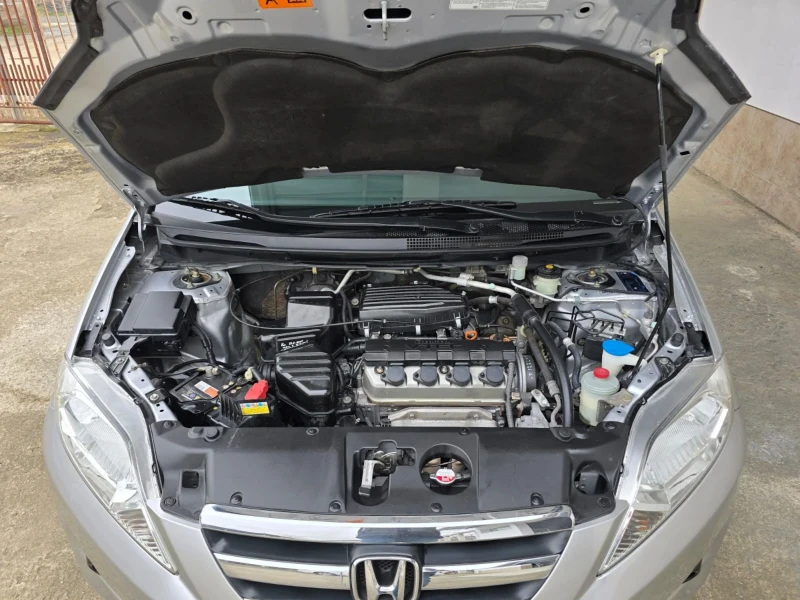 Honda Fr-v, снимка 7 - Автомобили и джипове - 53389846