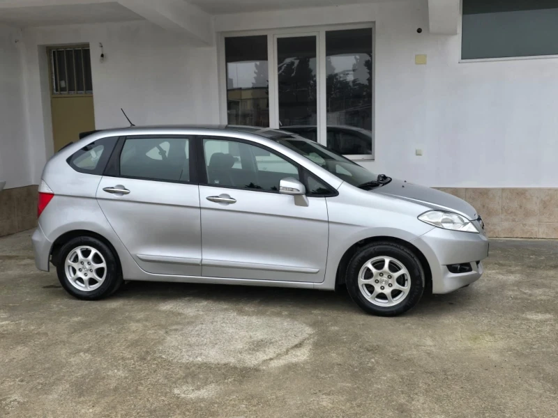Honda Fr-v, снимка 4 - Автомобили и джипове - 53389846