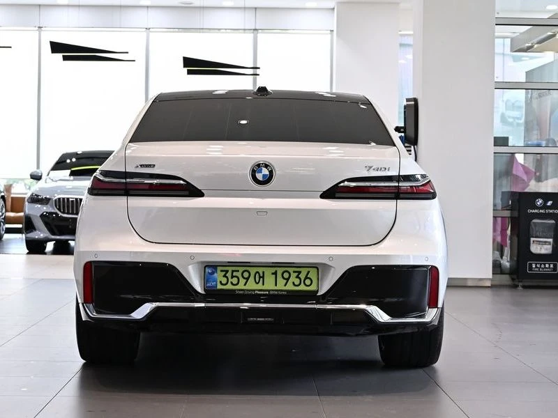 BMW 740 740I xDrive M Sports Крайна Цена, снимка 2 - Автомобили и джипове - 55964030