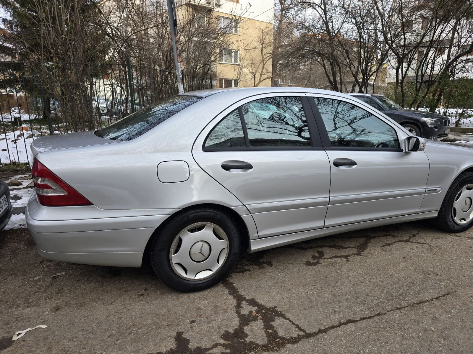 Mercedes-Benz C 220 Супер запазен - изображение 4