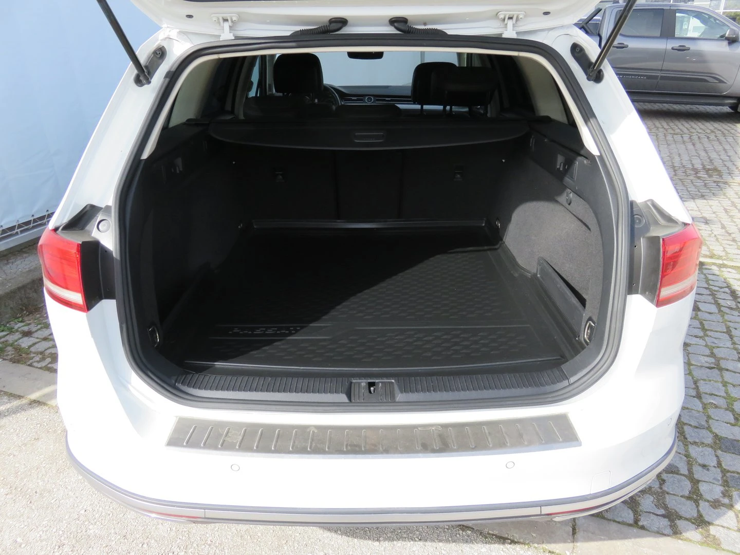 VW Passat 2.0TDI BMT 4MOTION - изображение 7