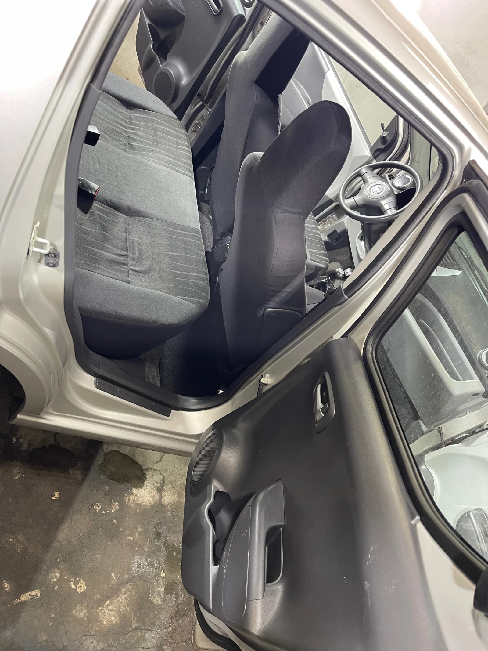 Nissan Pixo  - изображение 5
