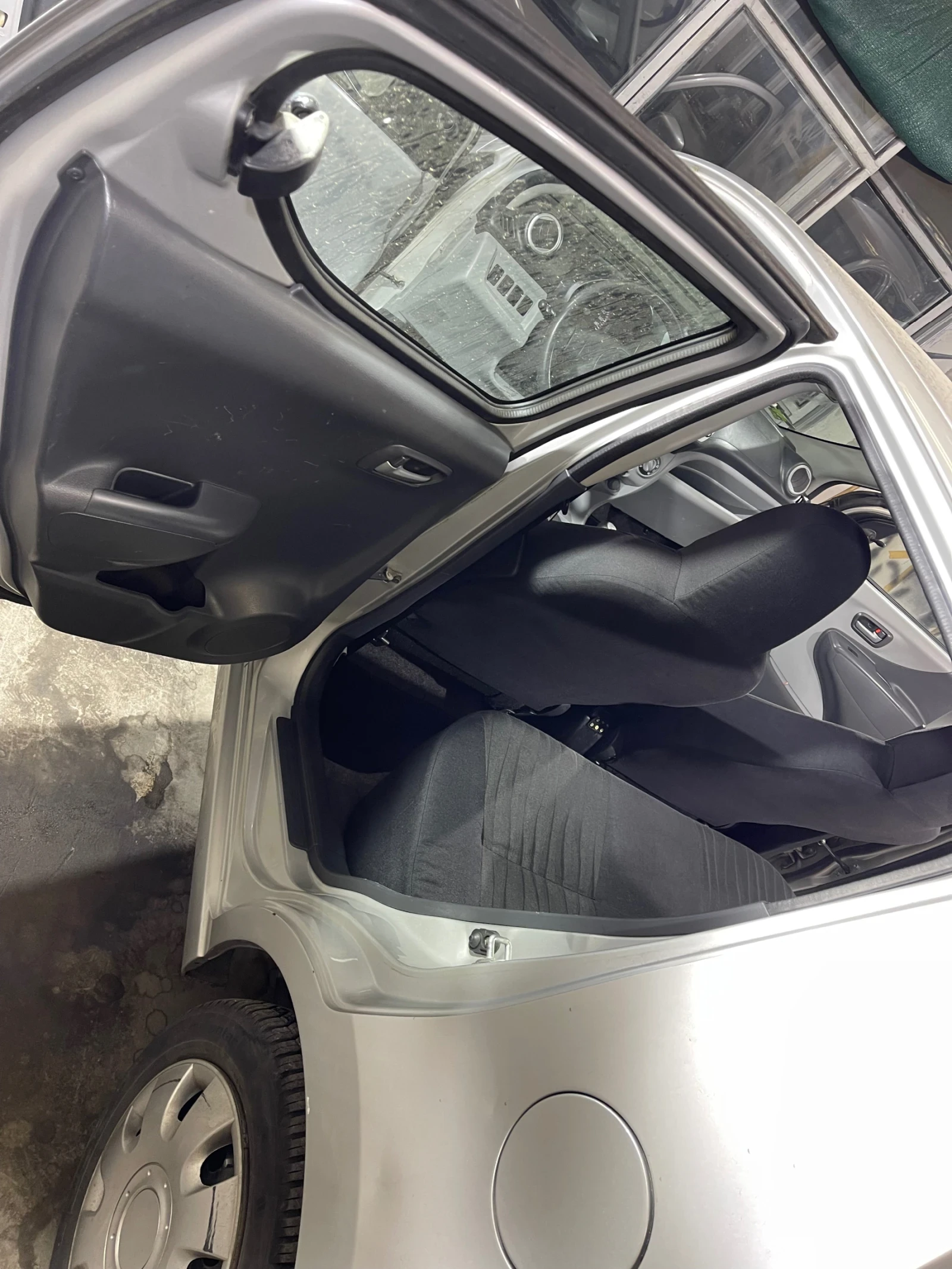 Nissan Pixo  - изображение 6