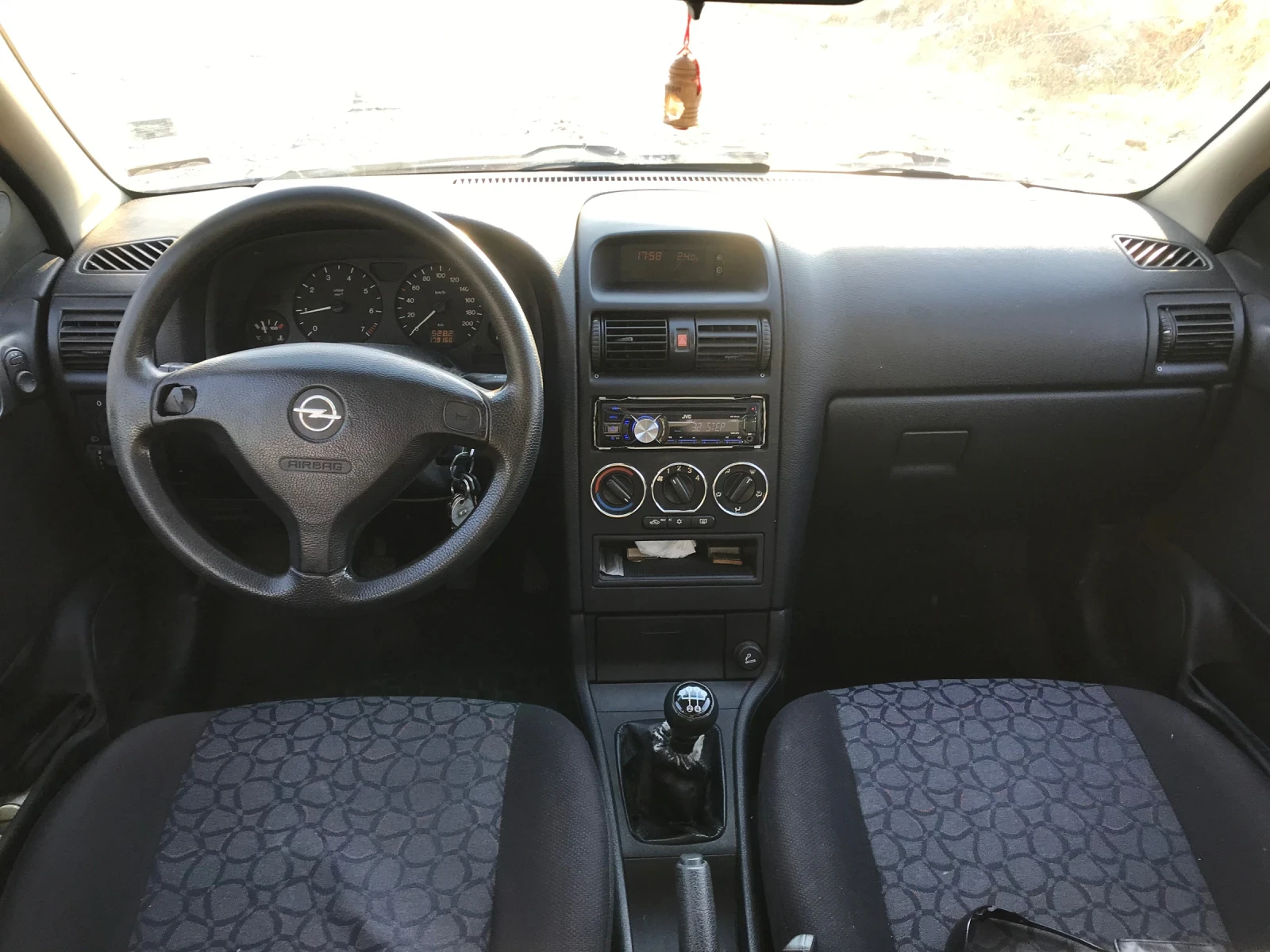 Opel Astra G, 1.6, 75 к.с., CARAVAN - изображение 2