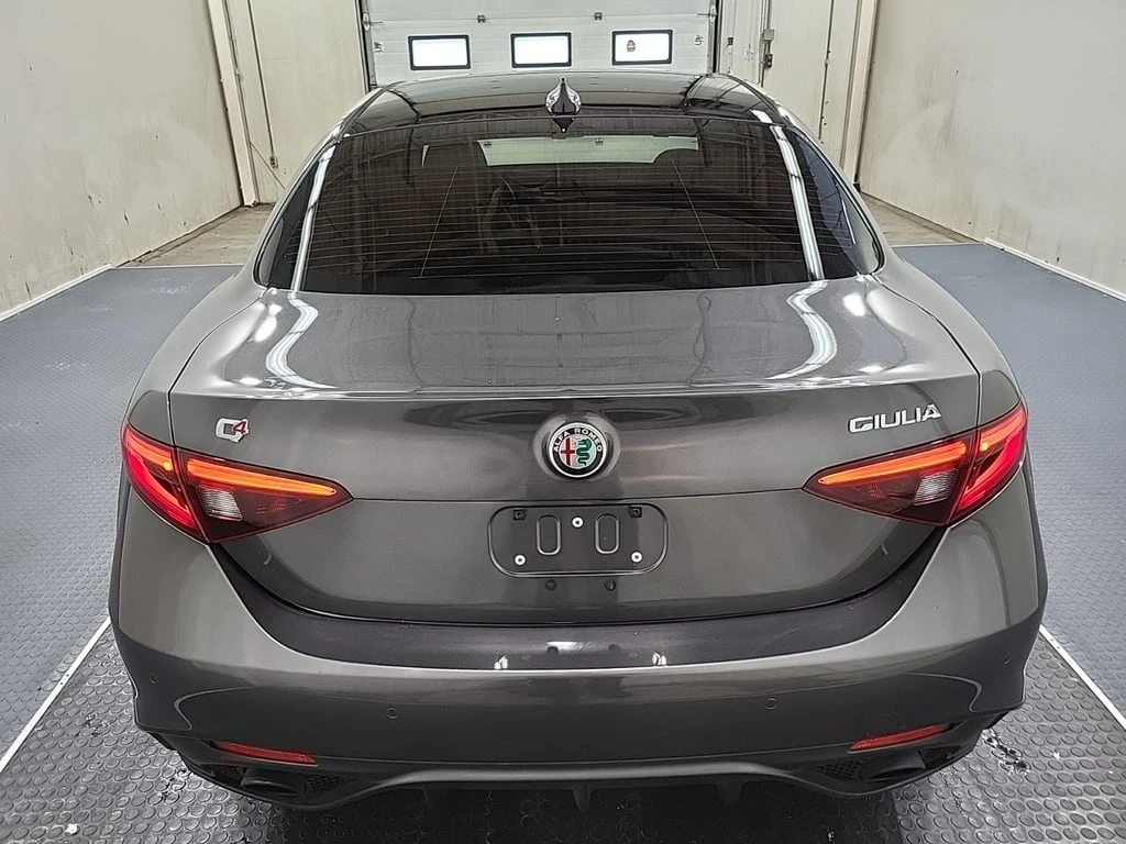 Alfa Romeo Giulia * Veloce * CARFAX * БЕЗ ПЪРВОНАЧАЛНА ВНОСКА - изображение 4