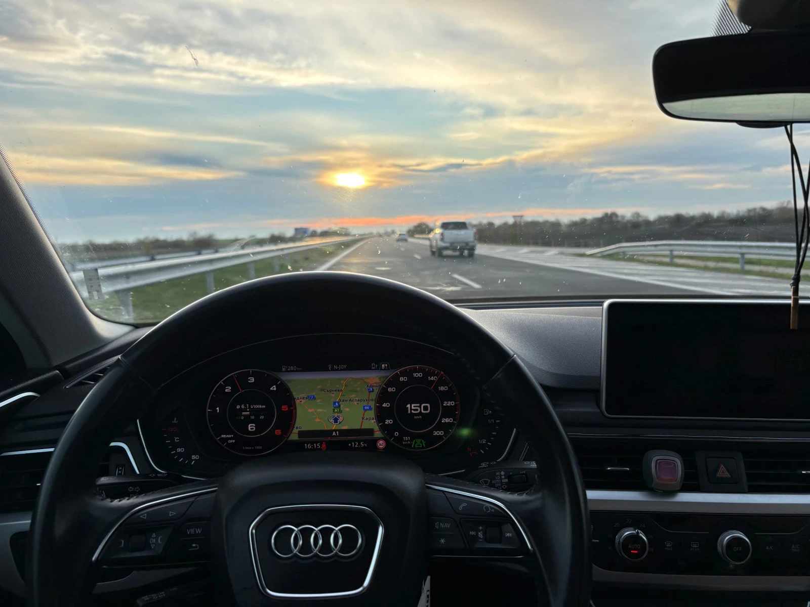 Audi A4 2.0 TDI* Virtual* Distronic* Keyless* * EUR | Mobile.bg   11