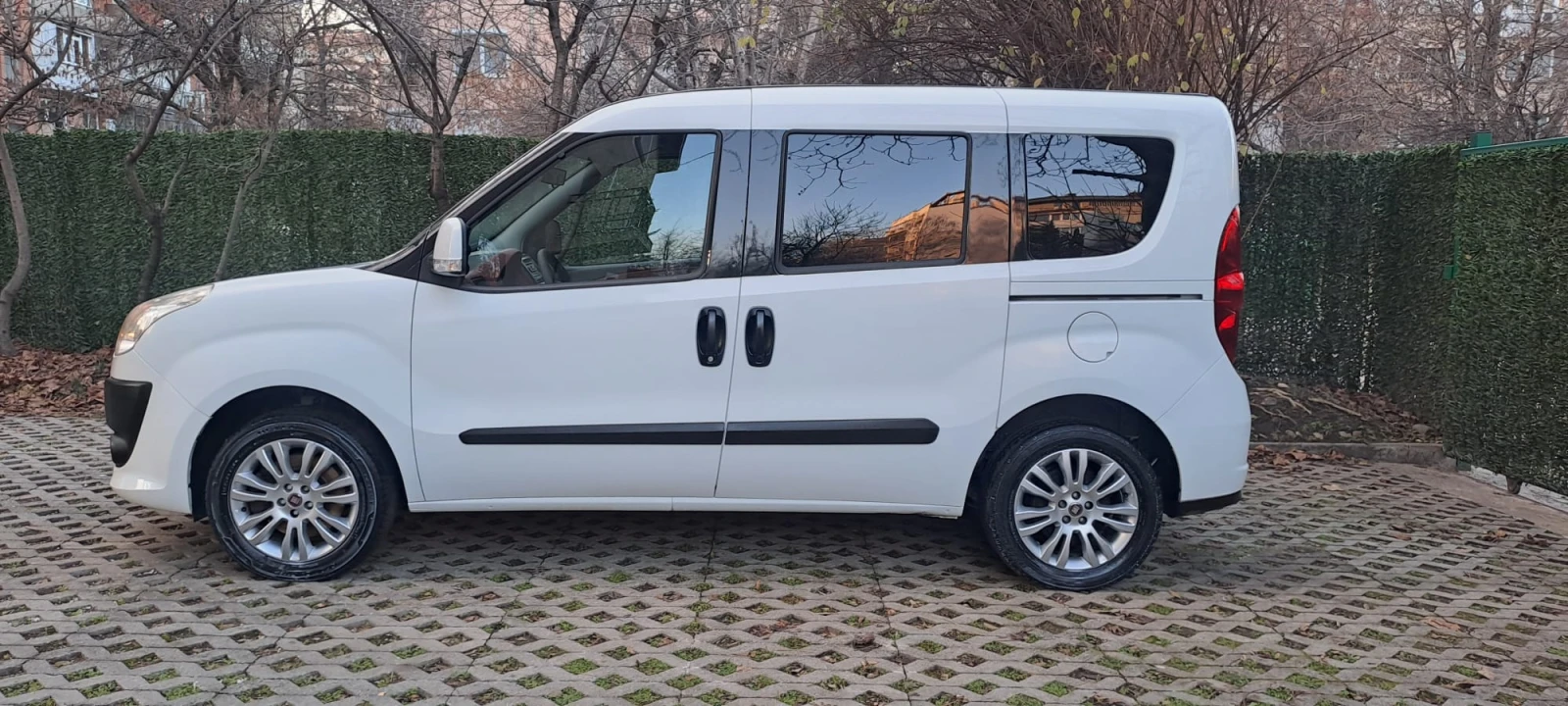 Fiat Doblo 1.4t-jet natural power ПЪТНИЧЕСКИ 2 БР. СТР. ВРАТИ - изображение 5