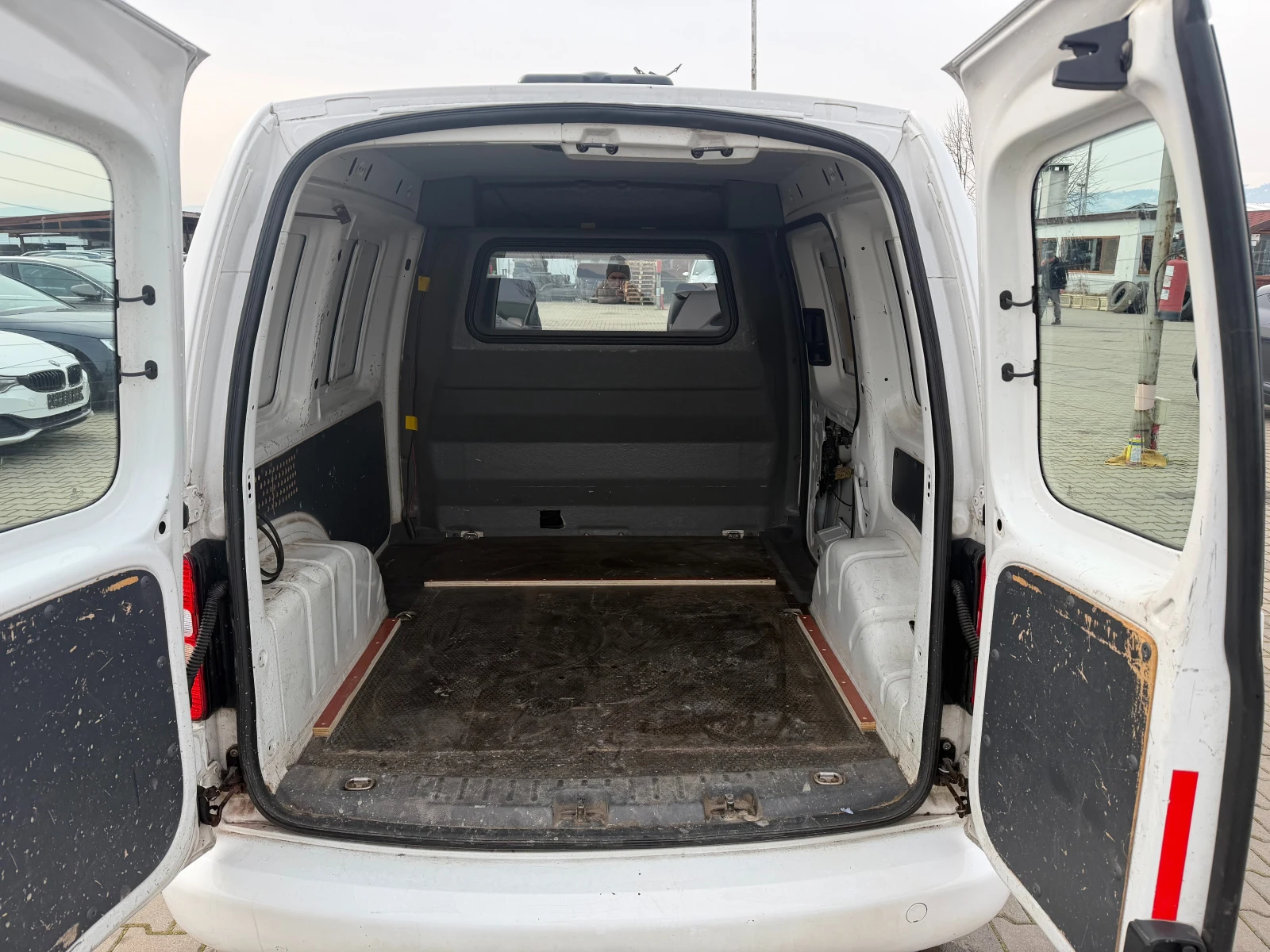 VW Caddy 1.6TDI NAVI EURO 5 | Mobile.bg � ����������� 9