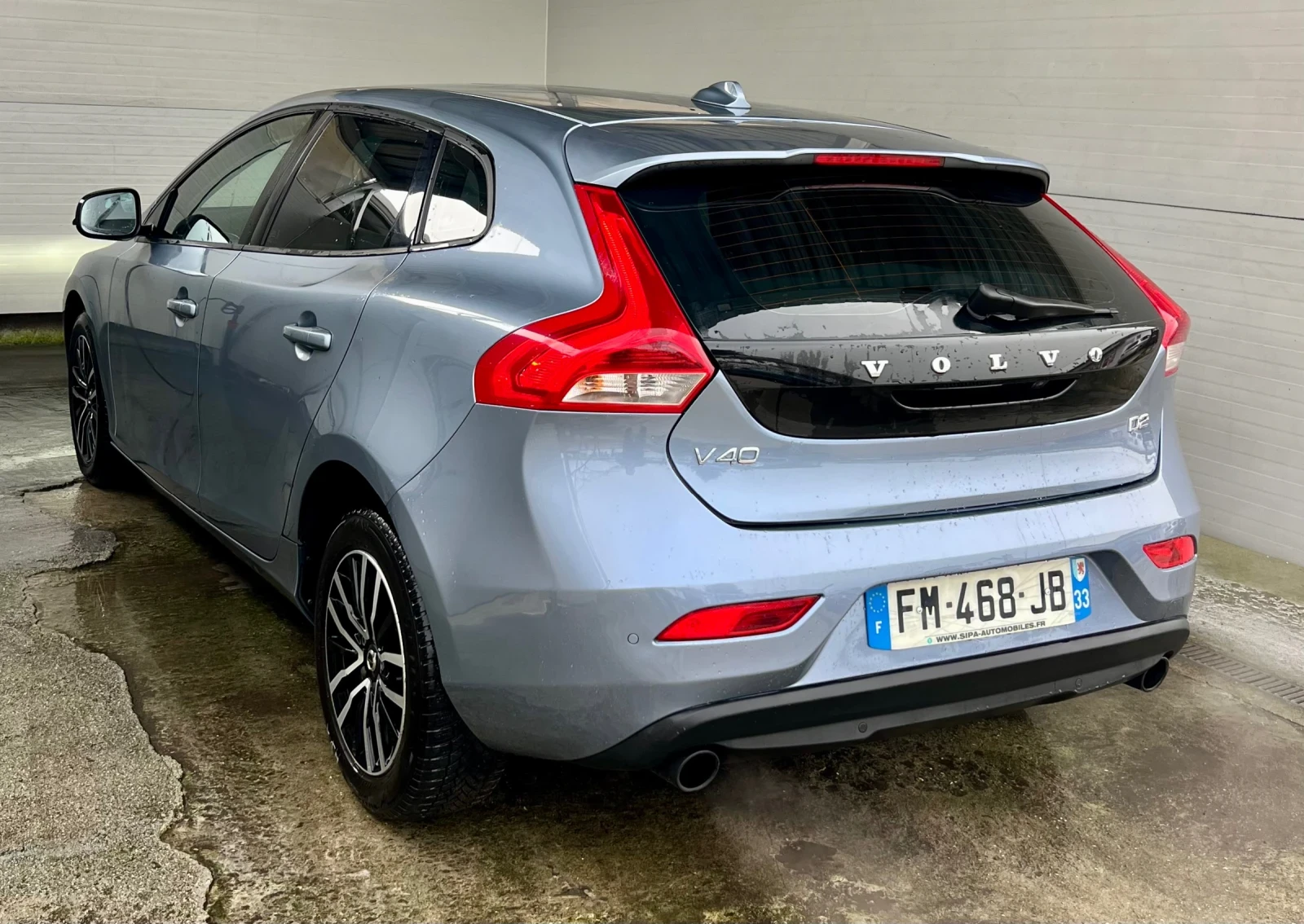 Volvo V40 2.0 Автоматик, снимка 5 - Автомобили и джипове - 54082700