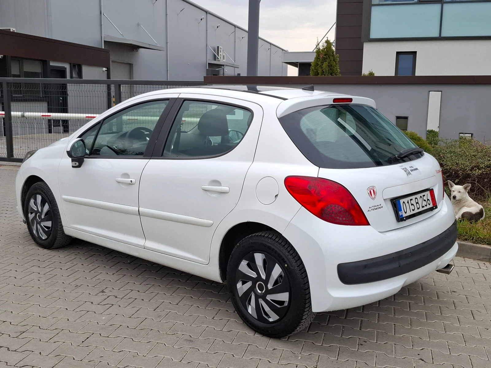 Peugeot 207 1.6HDI* (109кс)* * FACELIFT* PANORAMA* НОВ ВНОС* , снимка 5 - Автомобили и джипове - 54207928