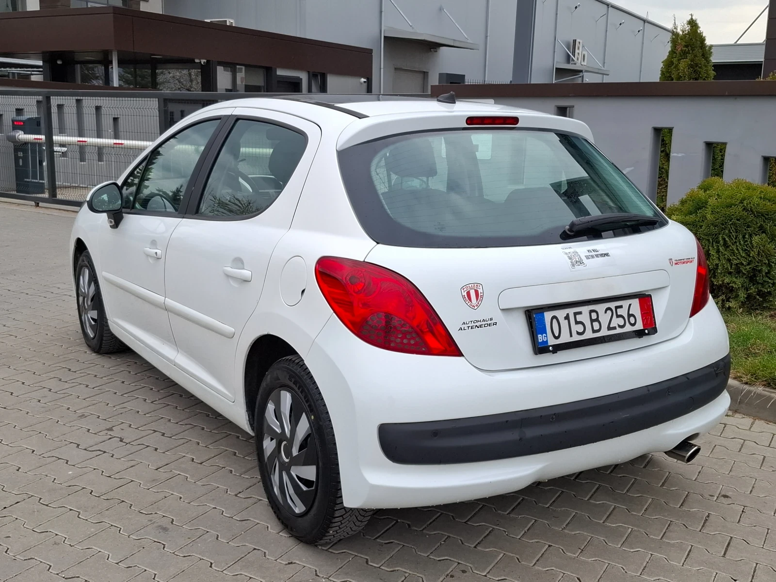 Peugeot 207 1.6HDI* (109кс)* * FACELIFT* PANORAMA* НОВ ВНОС* , снимка 6 - Автомобили и джипове - 54207928