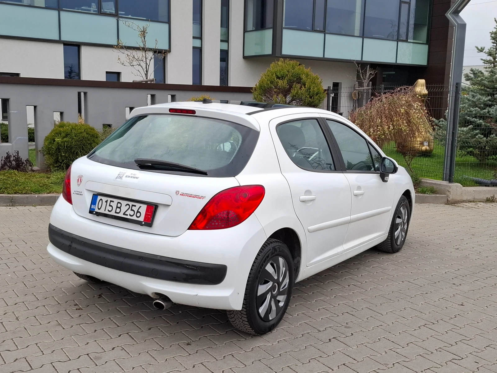 Peugeot 207 1.6HDI* (109кс)* * FACELIFT* PANORAMA* НОВ ВНОС* , снимка 13 - Автомобили и джипове - 54207928