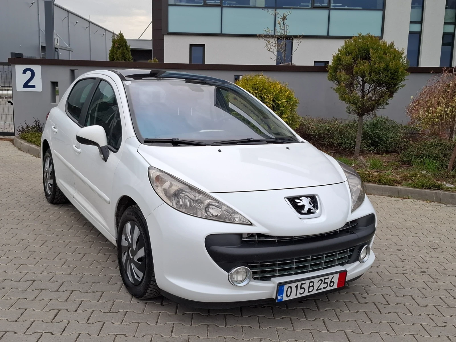 Peugeot 207 1.6HDI* (109кс)* * FACELIFT* PANORAMA* НОВ ВНОС* , снимка 7 - Автомобили и джипове - 54207928