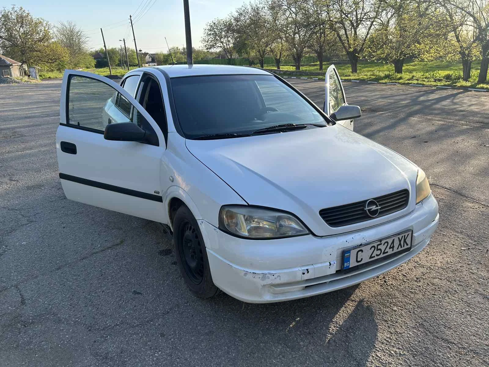 Opel Astra 1.4, снимка 9 - Автомобили и джипове - 54317550