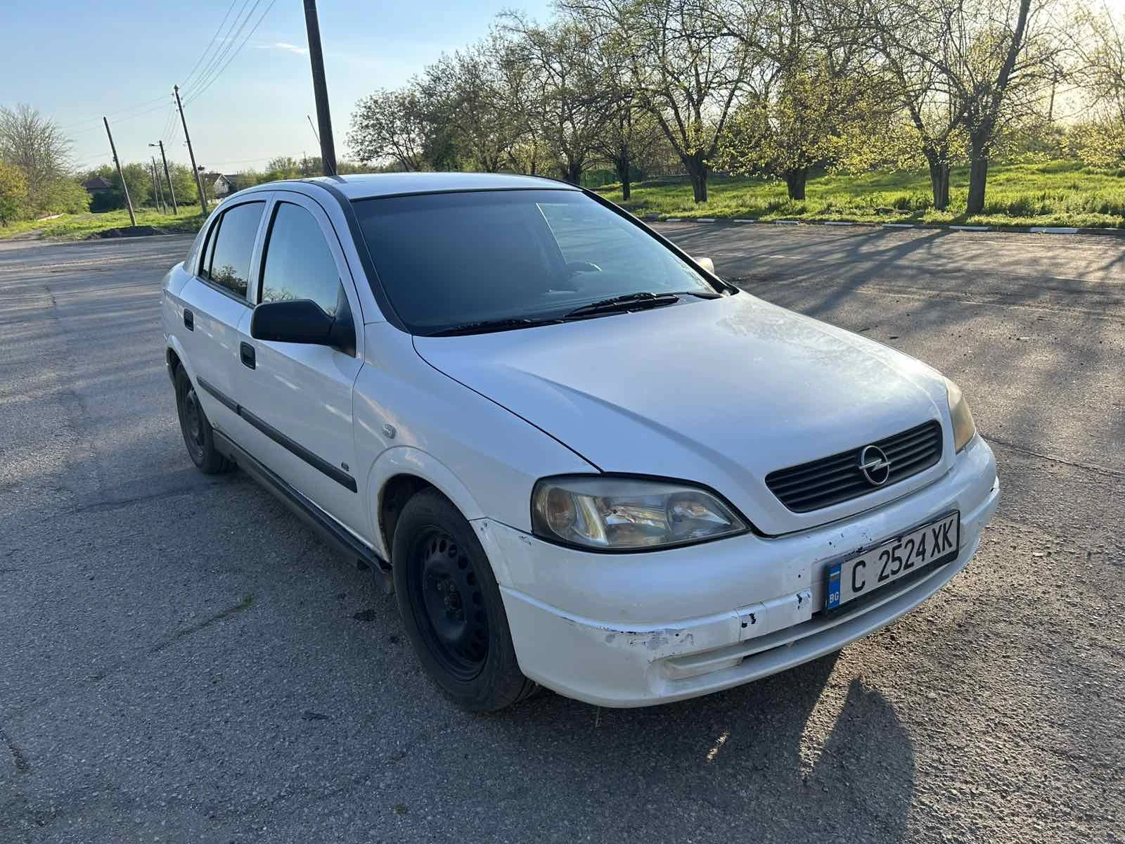 Opel Astra 1.4, снимка 14 - Автомобили и джипове - 54317550