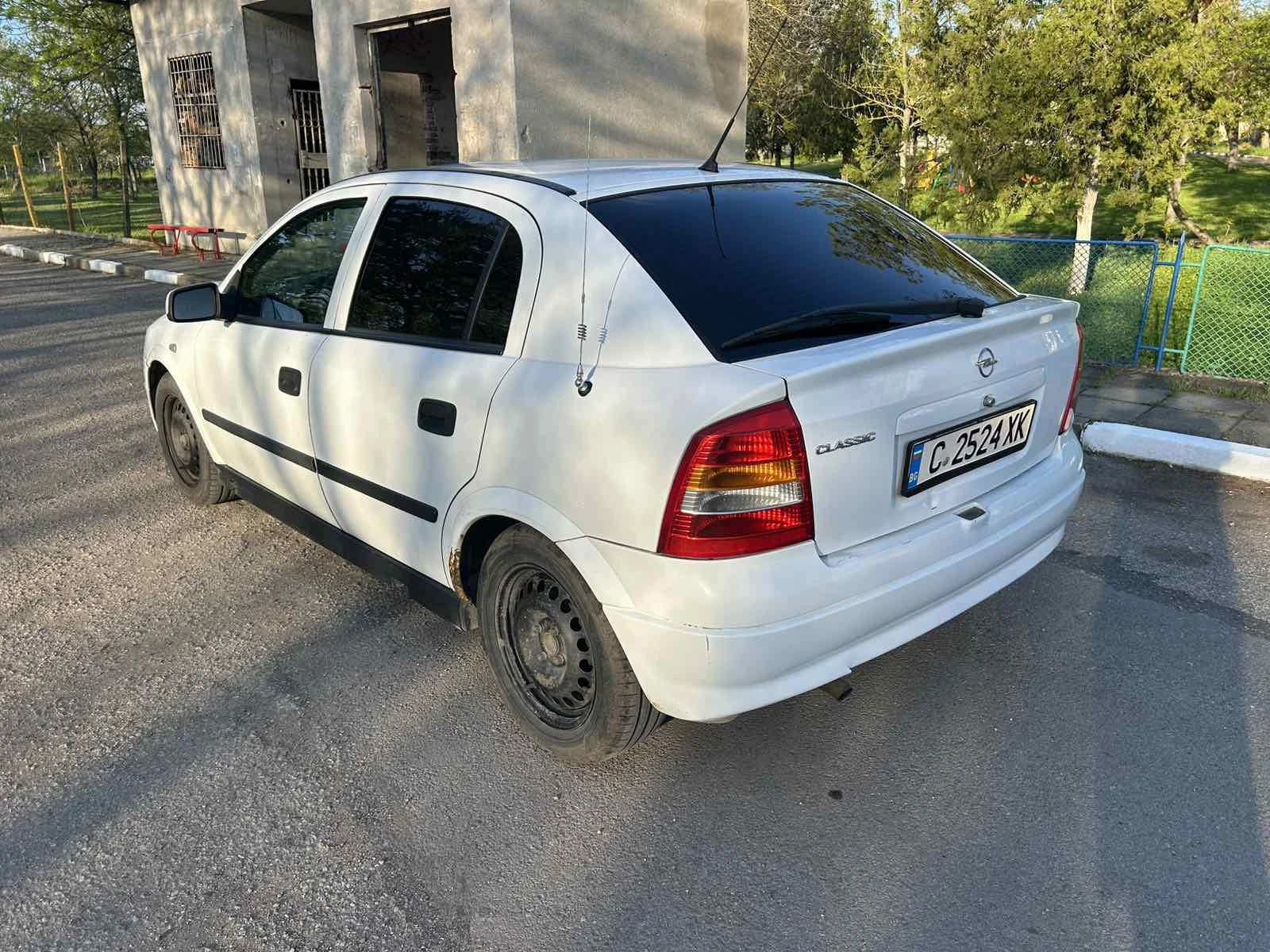 Opel Astra 1.4, снимка 10 - Автомобили и джипове - 54317550