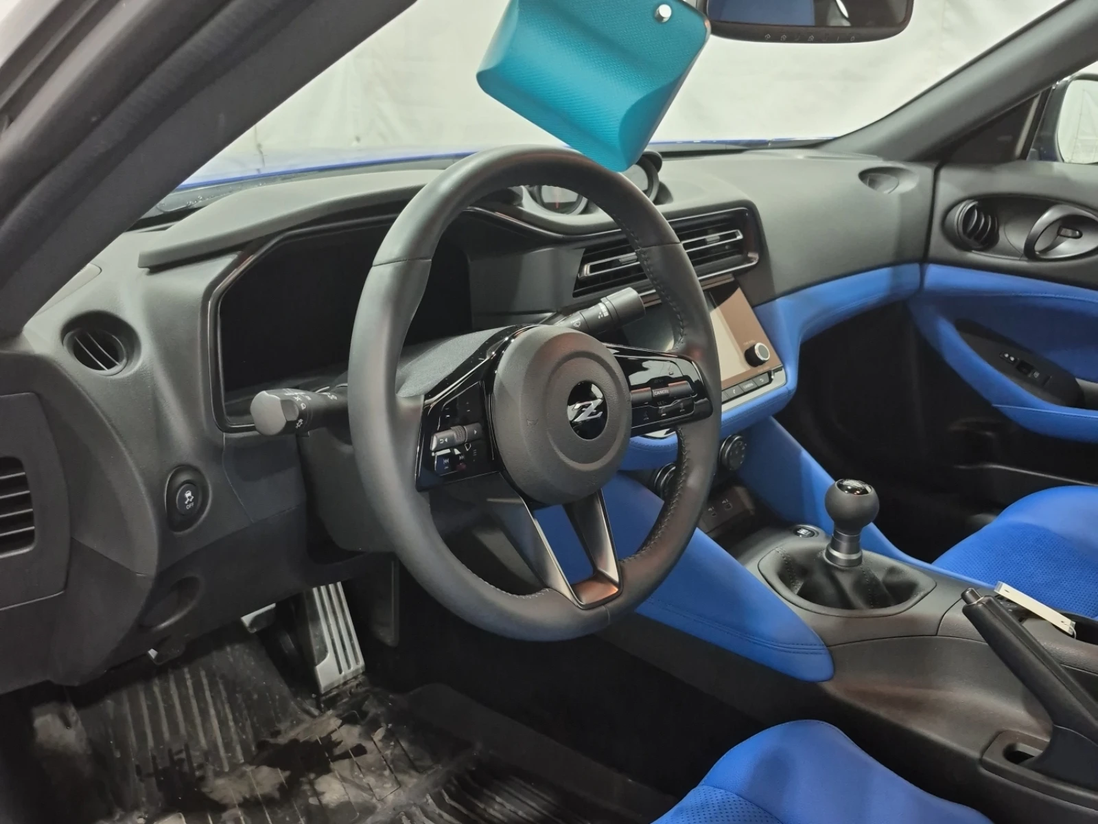 Nissan 370Z PERFORMANCE, снимка 11 - Автомобили и джипове - 54756416