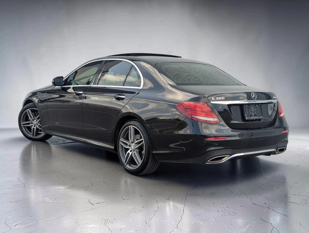 Mercedes-Benz E 300 E 300 4MATIC | HUD | 360  Камера | CarPlay, снимка 2 - Автомобили и джипове - 55423620