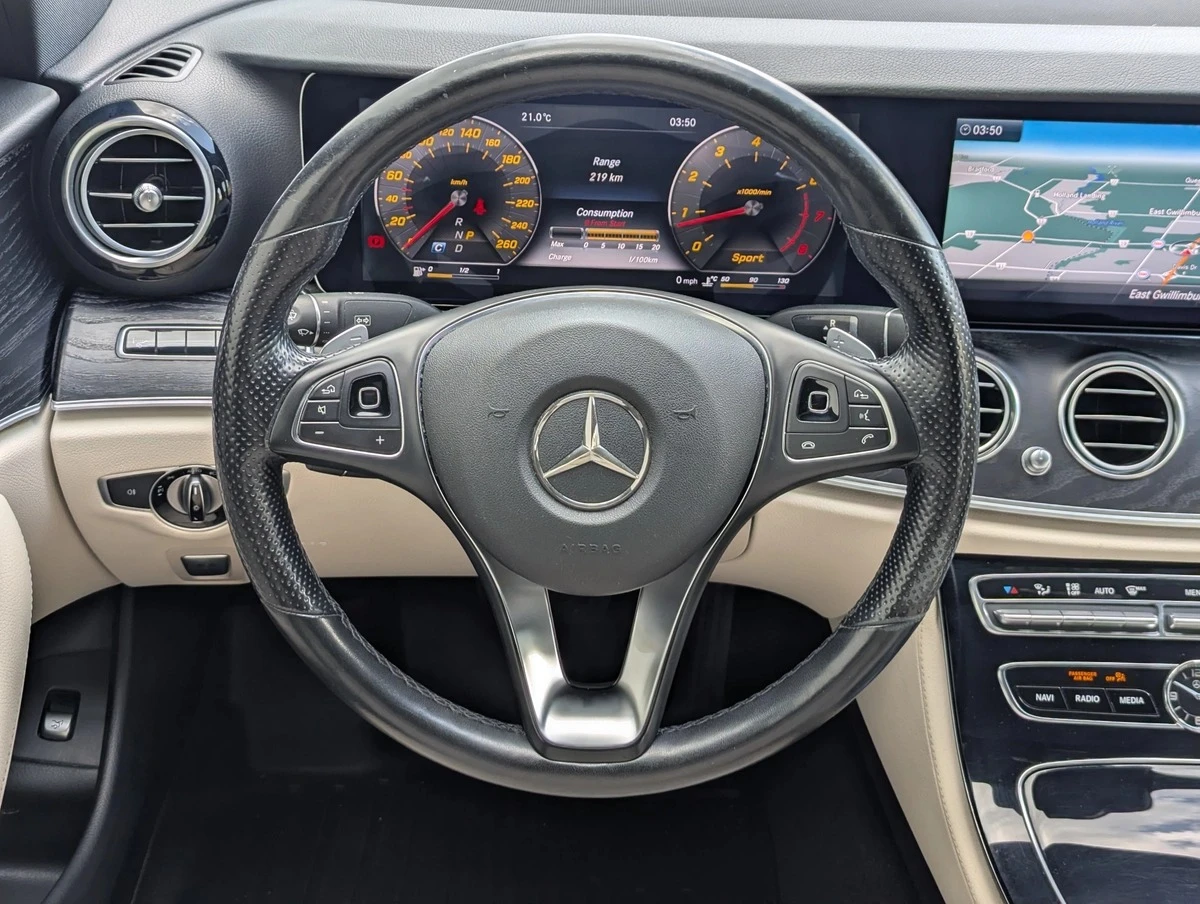 Mercedes-Benz E 300 E 300 4MATIC | HUD | 360  Камера | CarPlay, снимка 11 - Автомобили и джипове - 55423620