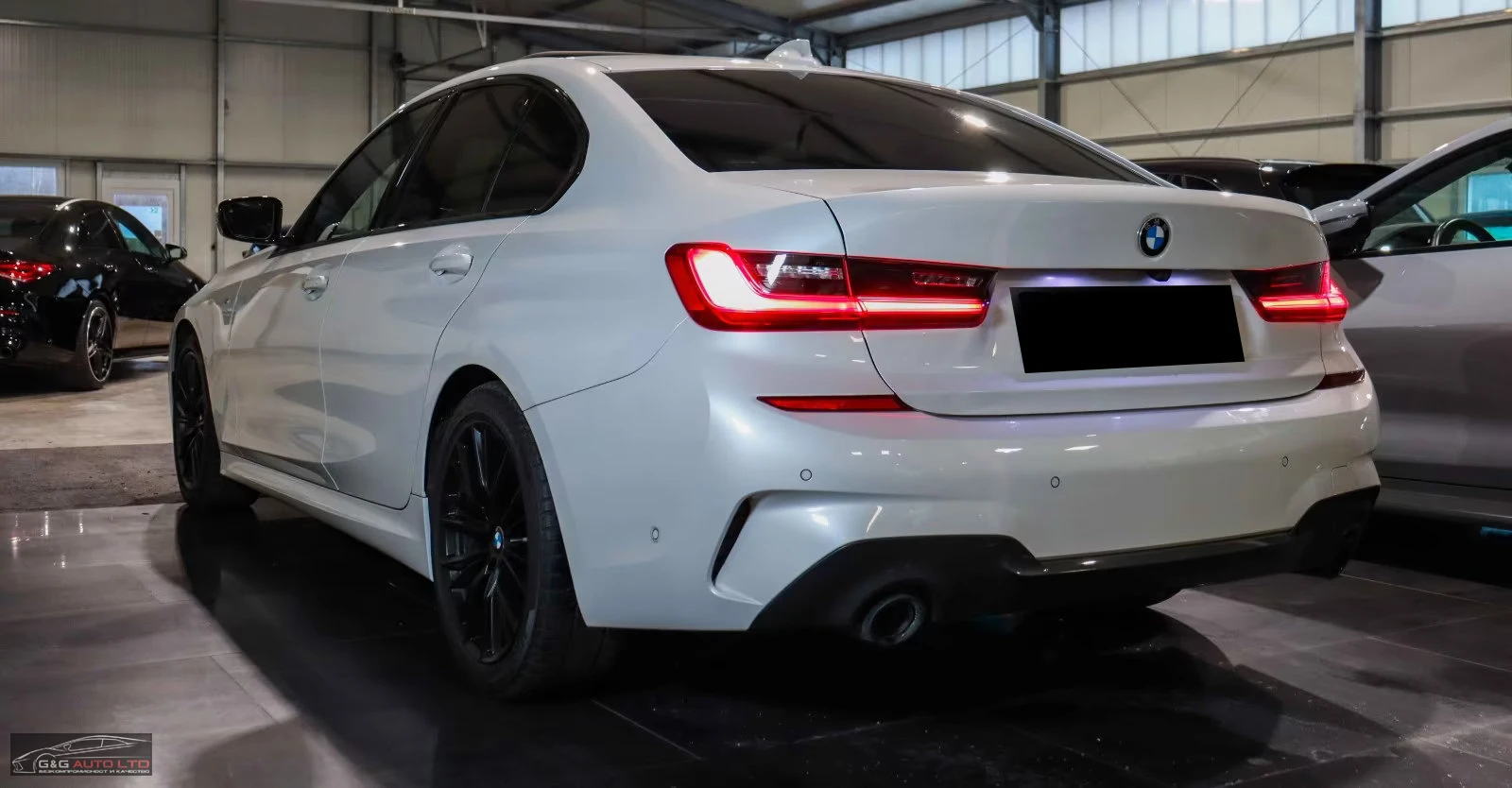 BMW 330 d/286HP/M SPORT/LASER/H&K/CAM/NAVI/KLESS/654z, снимка 5 - Автомобили и джипове - 55443561